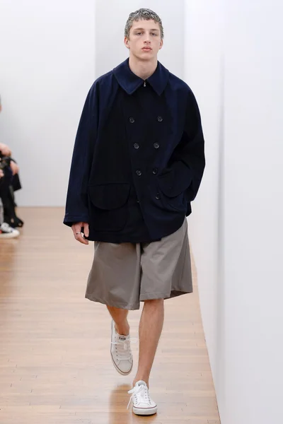 Look 40